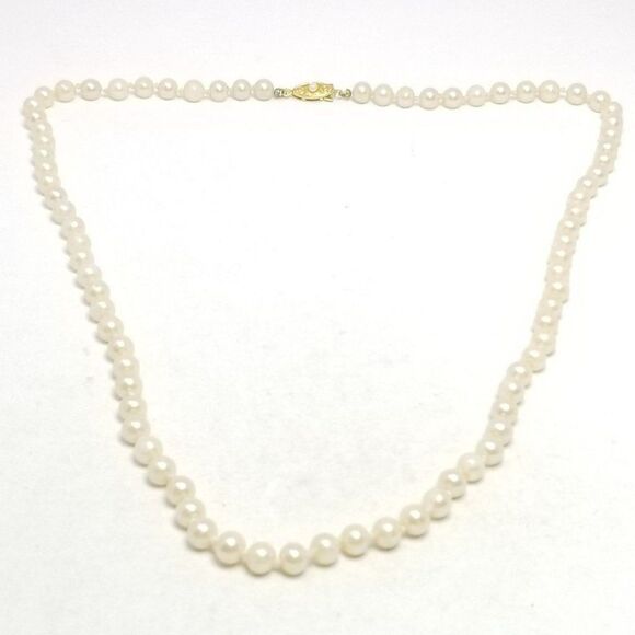 Vintage Jewelry - Vintage Faux Cream Pearl Beaded Necklace with Gold Tone Hook Clasp, Classic